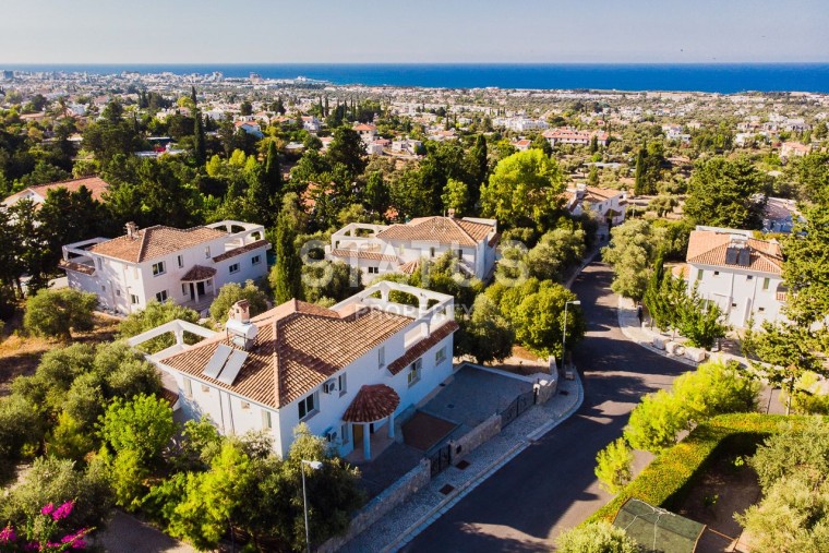 5-room villa 250 m? 10 minutes from the sea. photos 1
