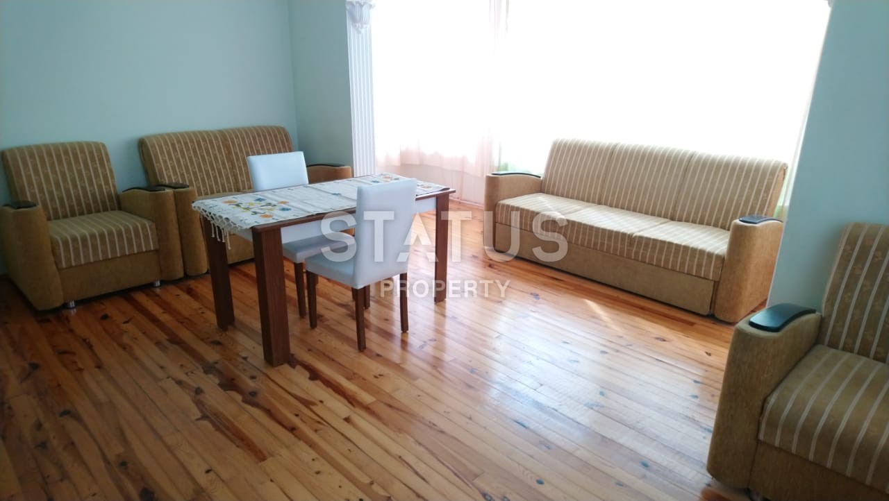 Недорогая трехкомнатная квартира с мебелью в Махмутларе, 110 м2 фото 2