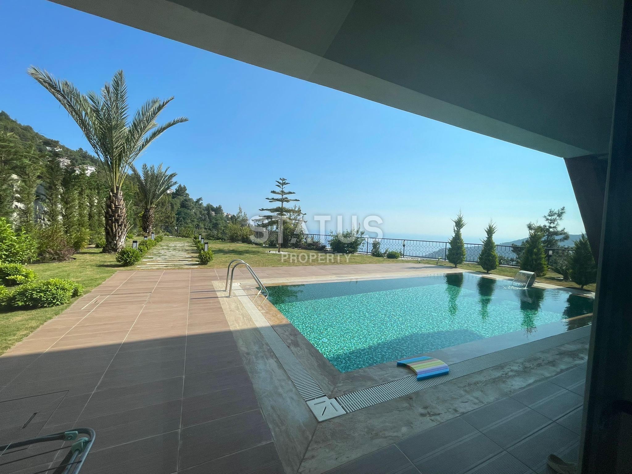 Spacious, cozy with a panoramic view villa 4+1, 275 m2 фото 1
