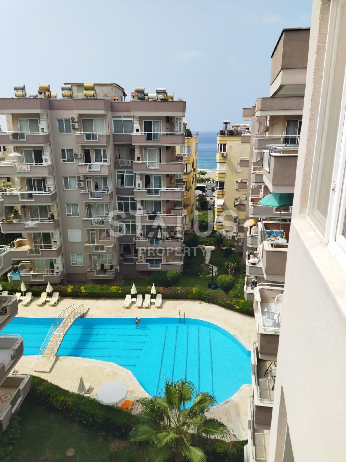 Cozy 2+1 apartment with excellent location in Mahmutlar, 86 m2 (net)2 фото 1