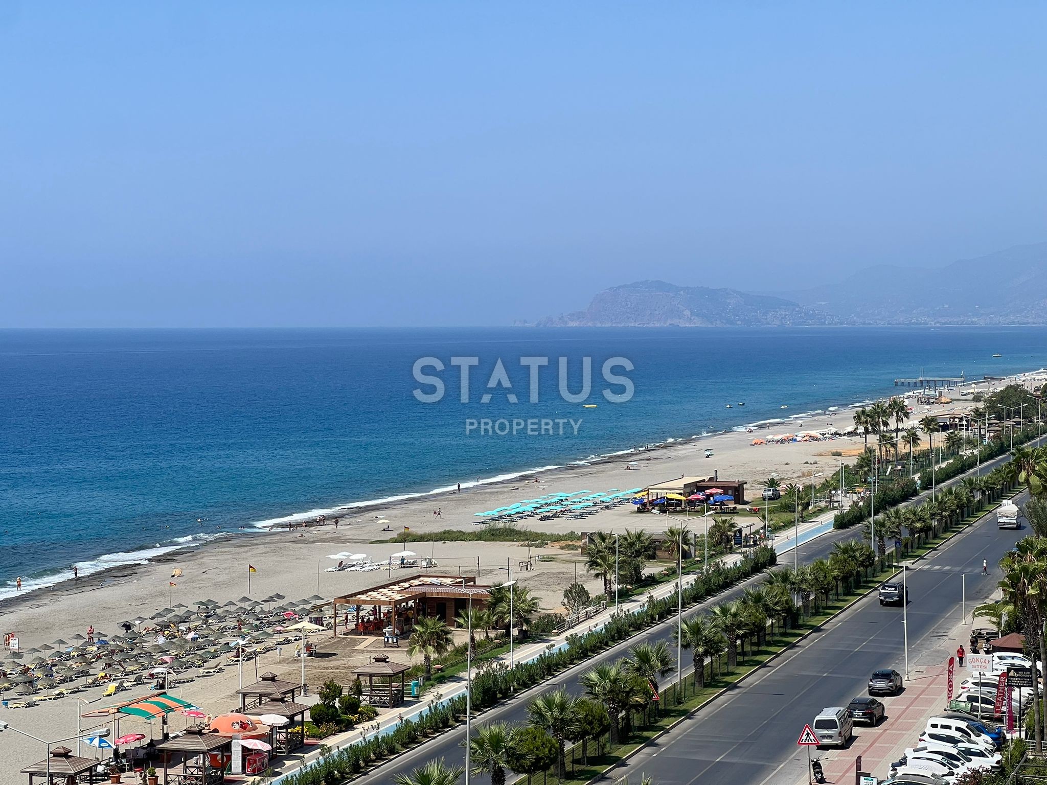 One-bedroom apartment on the first coastline in a complex with hotel infrastructure, 80m2 фото 1
