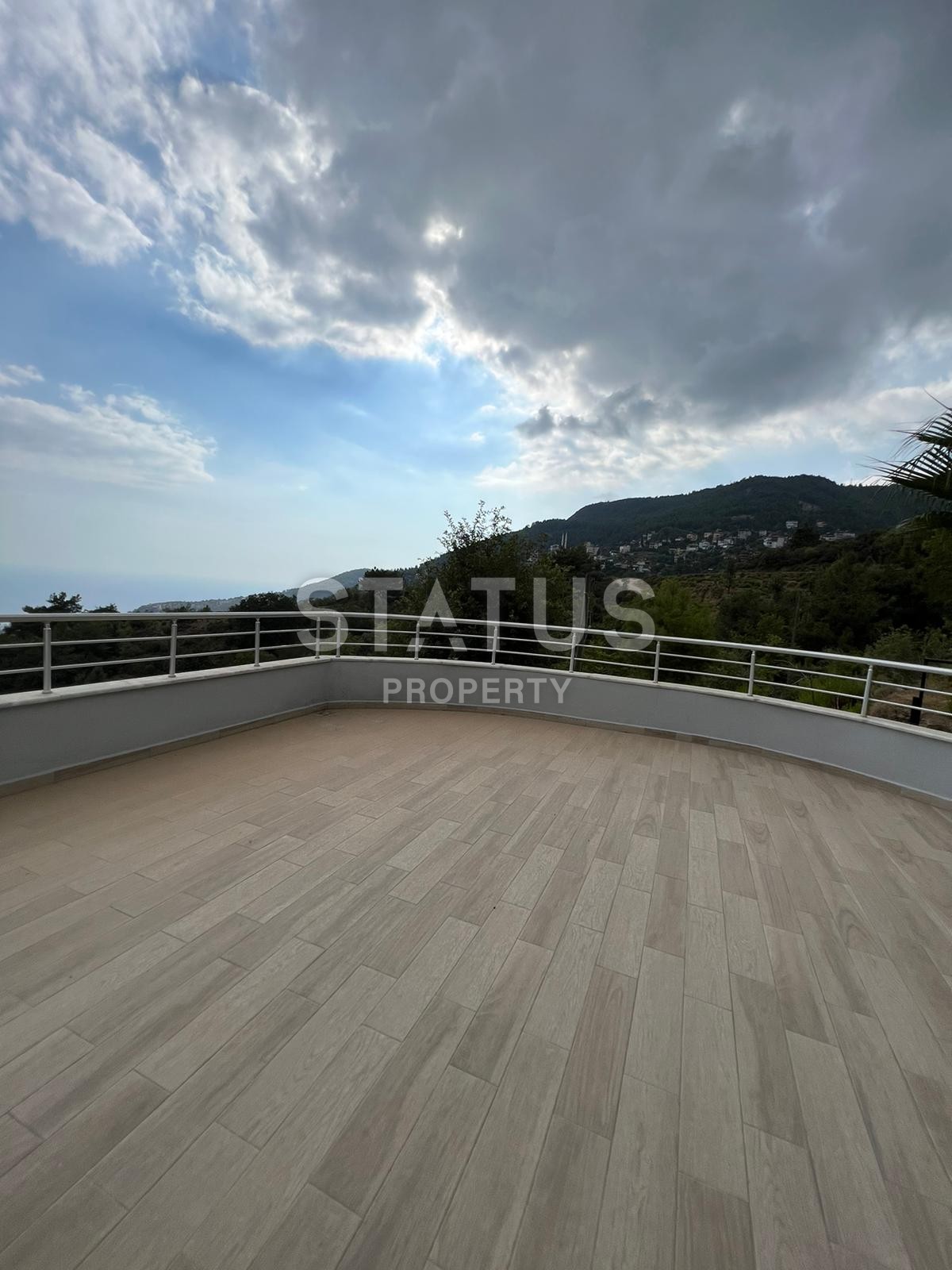 Villa 3+1 in Alanya suitable for citizenship, 170m2 фото 1