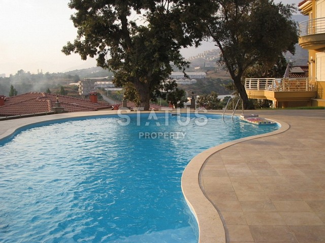 Villa 3+1 with sea and mountain views in Kargicak, 140 m2 фото 1