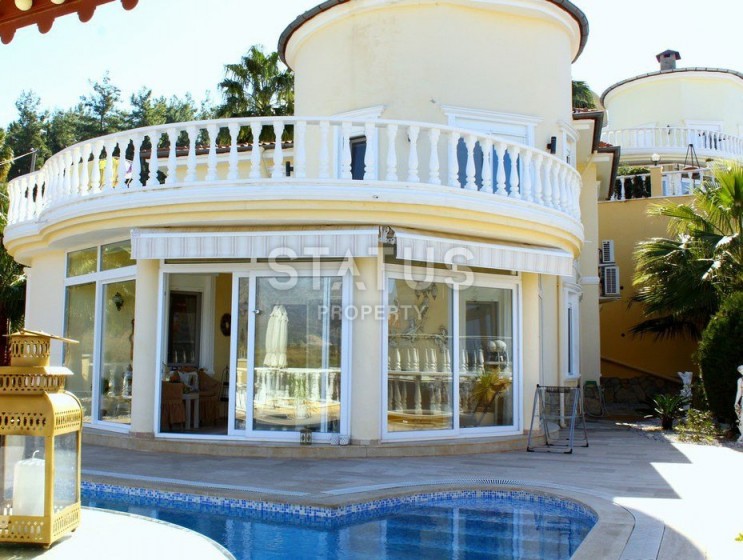 Solid villa in Kargicak with furniture and appliances 210 sq.m. photos 1