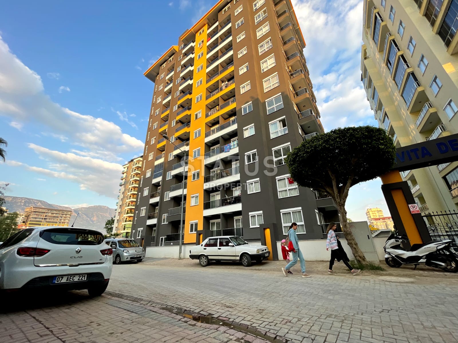 Three-room apartment in a new complex in Mahmutlar, 75 m2 фото 2