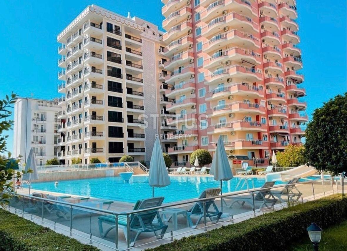 Spacious apartment 2+1 in Mahmutlar on the first coastline, 125 m2 фото 1