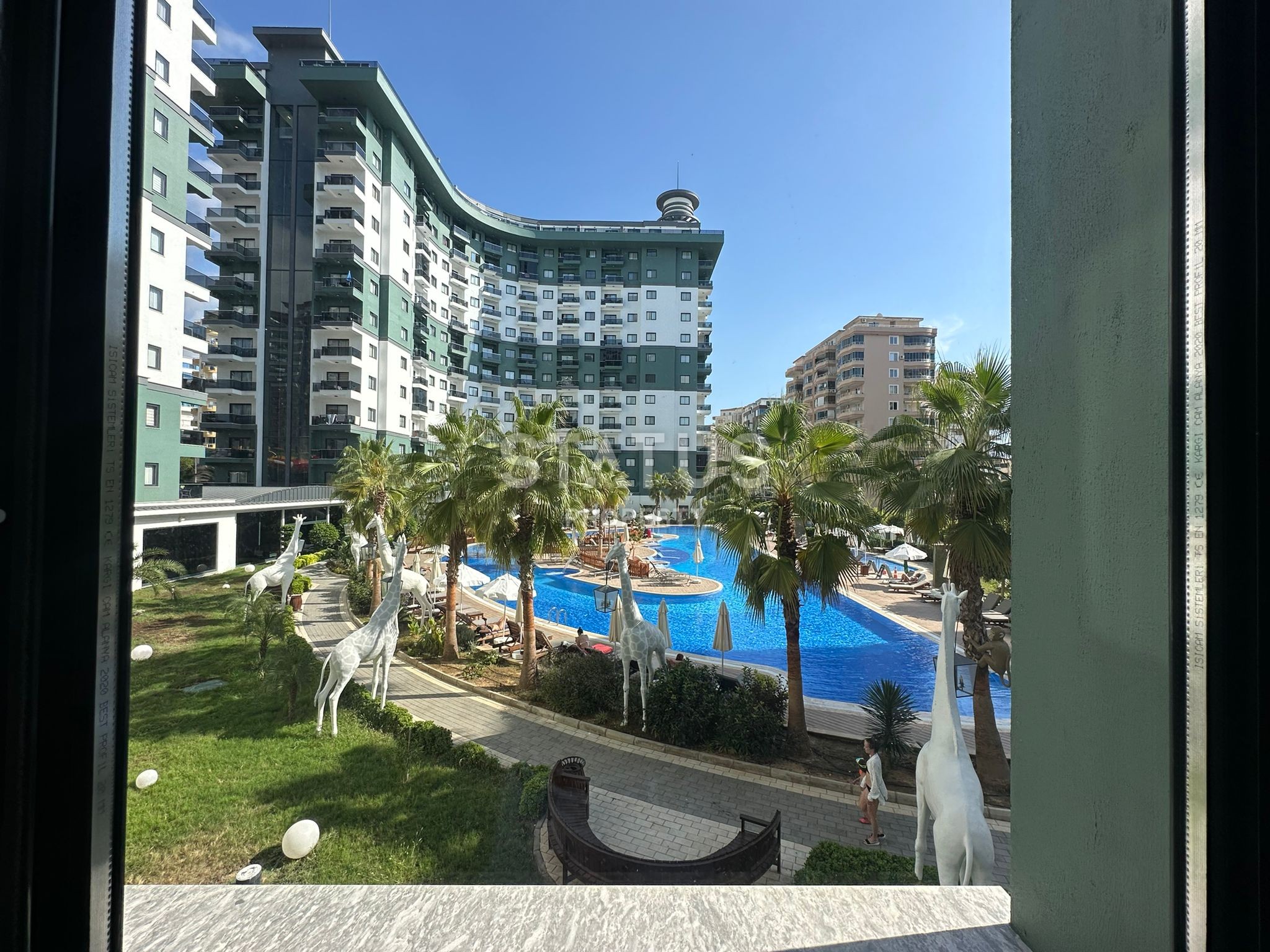 Three-room apartment in a luxury complex in Mahmutlar, 95 m2 фото 2