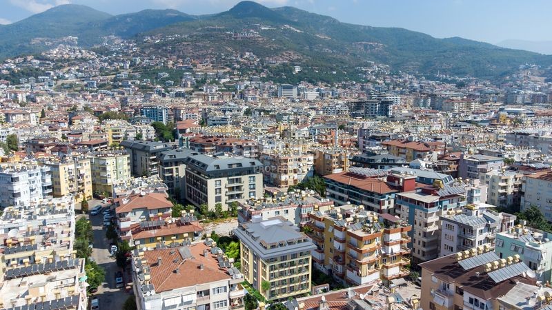 Complex in the very center of Alanya! 160 meters to the sea! Equipment and heated floor as a gift! фото 2