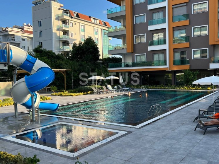 Penthouse 4+1 on the first coastline in Kestel, 180 m2 photos 1