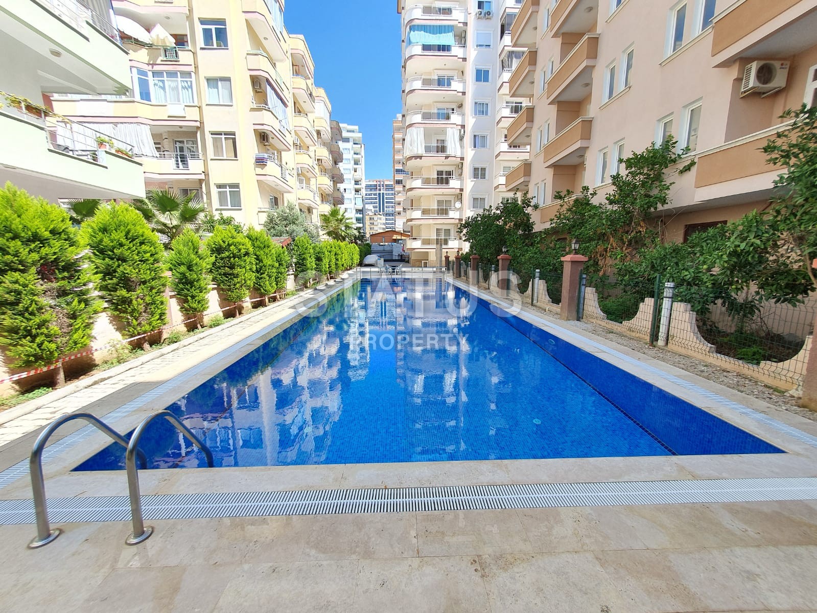 One-bedroom apartment with furniture in Mahmutlar, 65 m2 фото 1