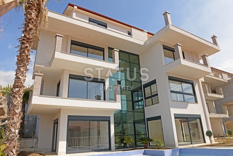 Detached villas with private pool in Kargicak area, 600 m2 фото 1