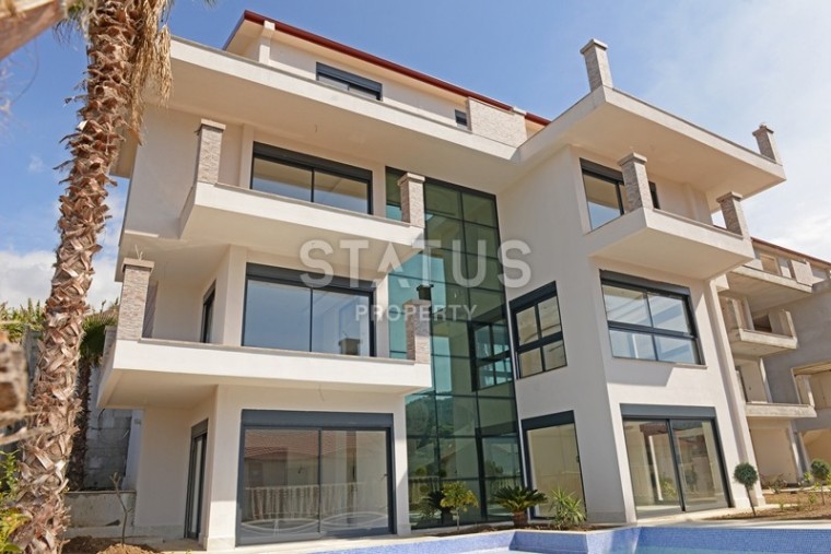Detached villas with private pool in Kargicak area, 600 m2 photos 1
