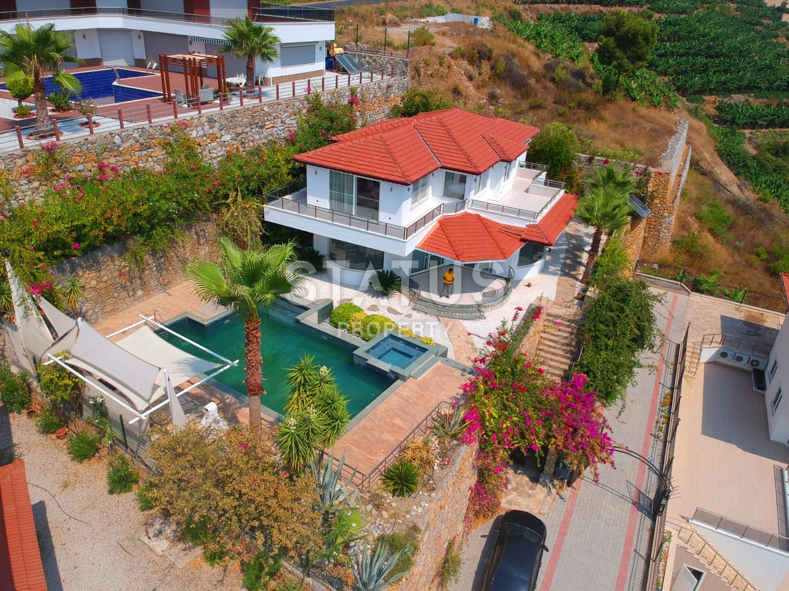 Villa 3+1 with a private pool in the Kargicak area, 600 m2 фото 1