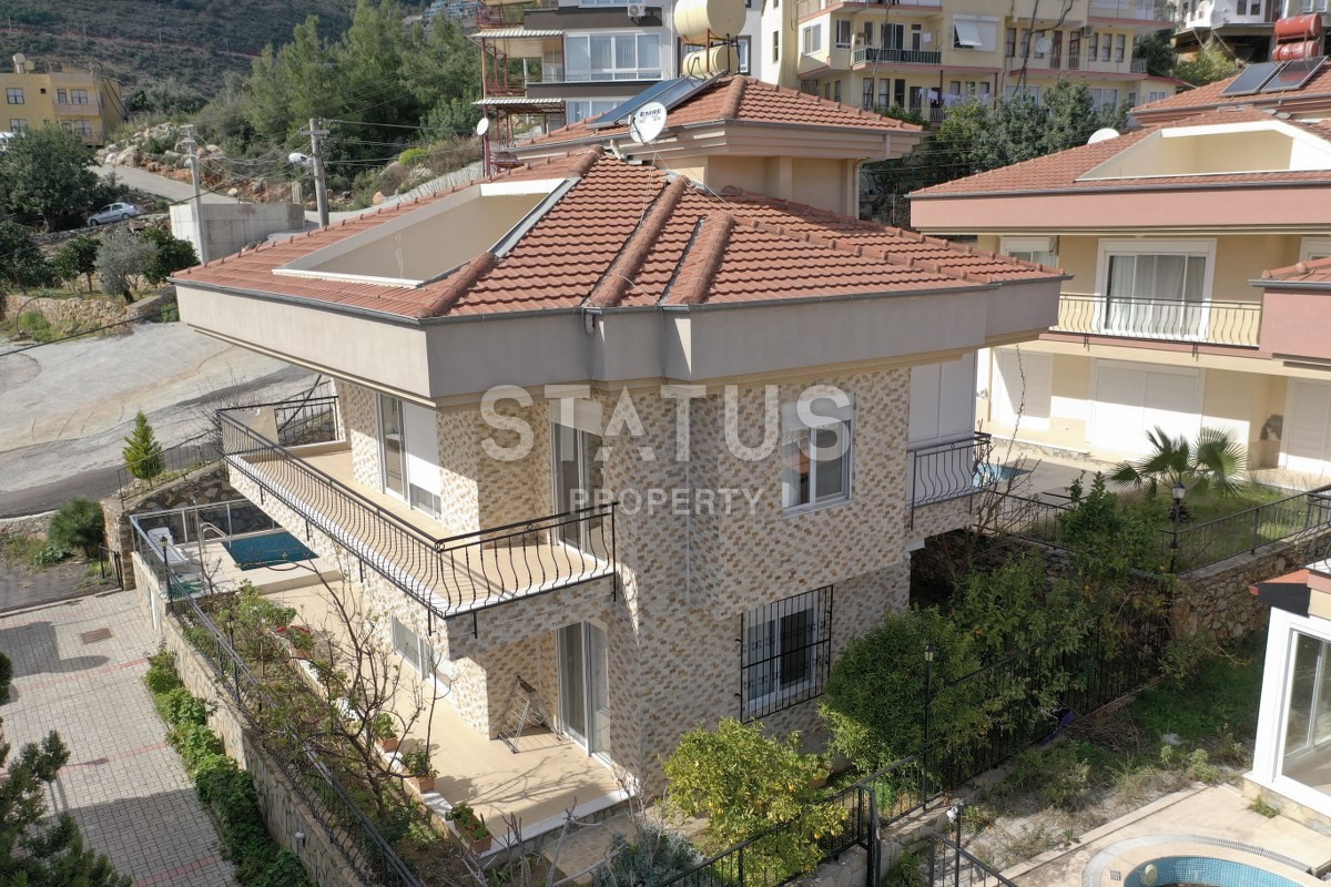 Villa 4+1 with furniture and beautiful views in Alanya, 375 sq.m фото 1