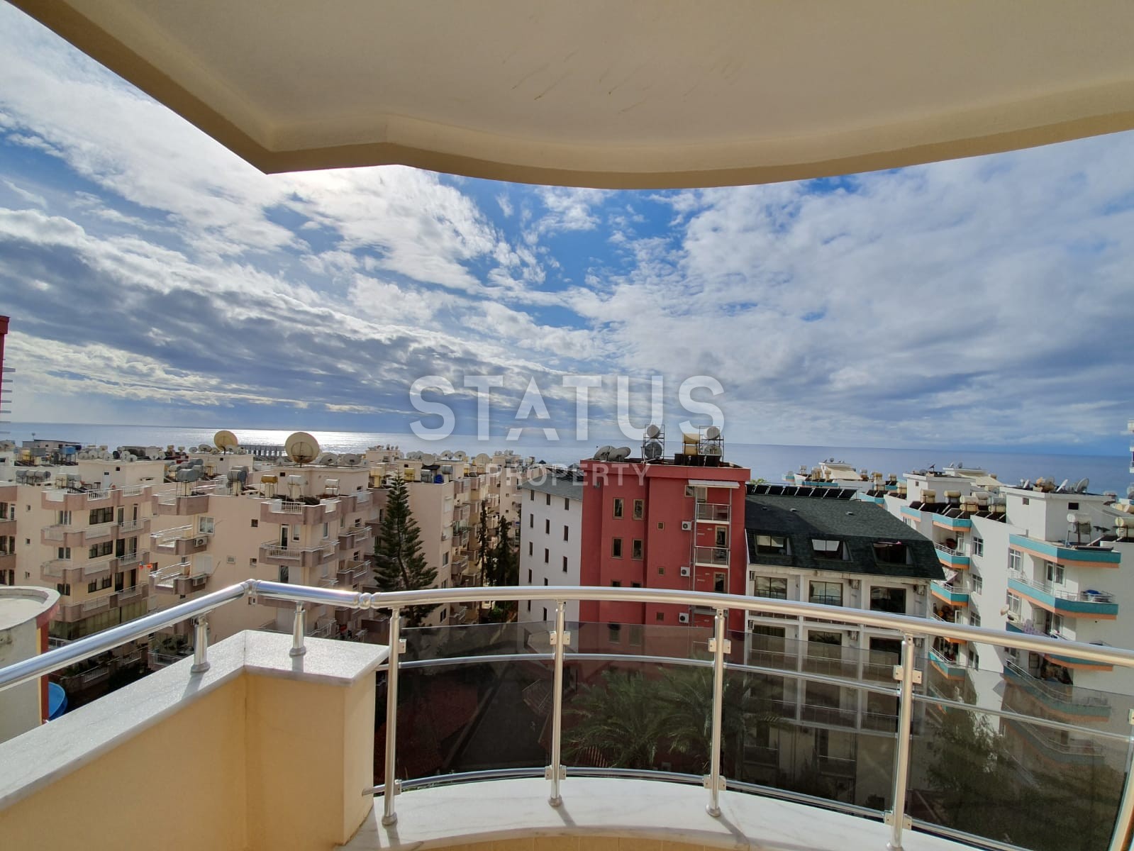Three-room apartment with sea view in 5 minutes walk to the sea фото 2