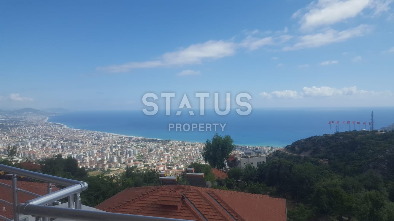 Villa overlooking the sea and the Alanya fortress 150 sq.m. фото 1