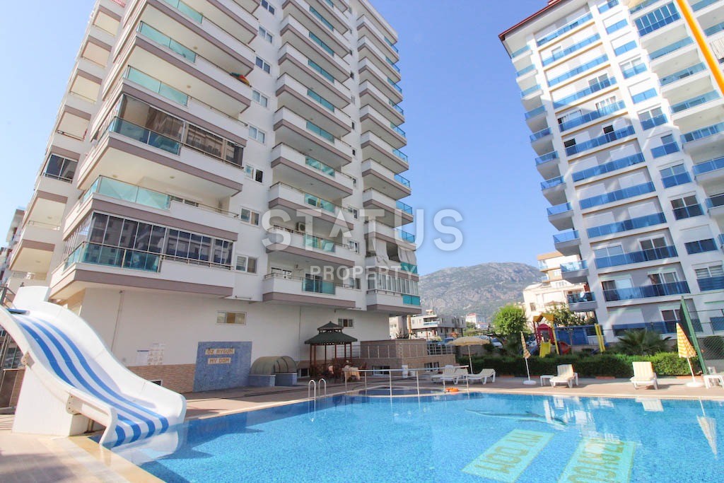 Comfortable apartment with a good layout in the very center of Mahmutlar from the owner фото 1