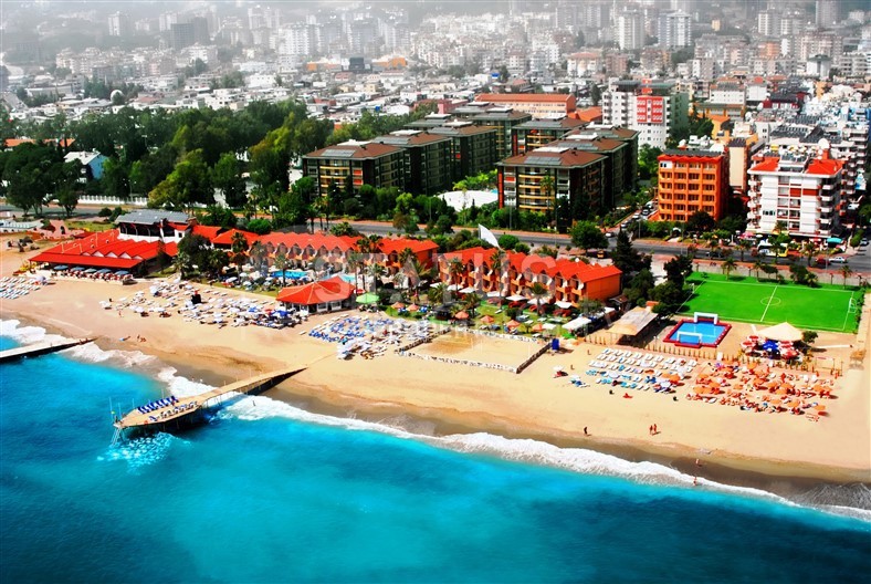 Apartments in a complex with a private beach in the central part of Alanya фото 2