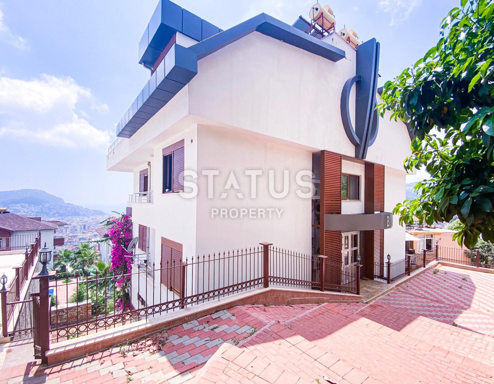 Duplex 3+1 with stunning sea and mountain views in Alanya фото 1