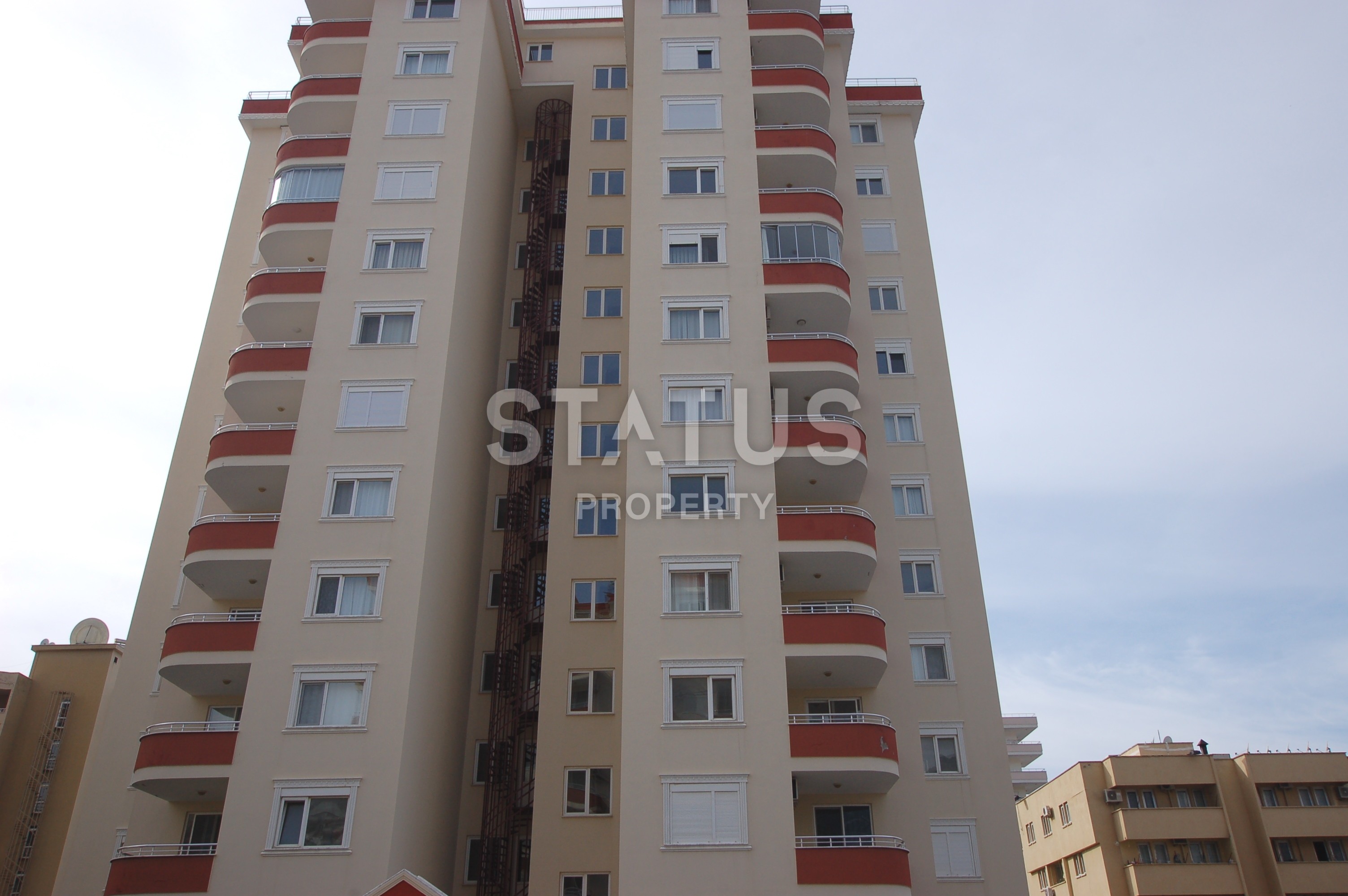 Three-room apartment in the very center of Mahmutlar. Great price! 150 meters to the sea! фото 2