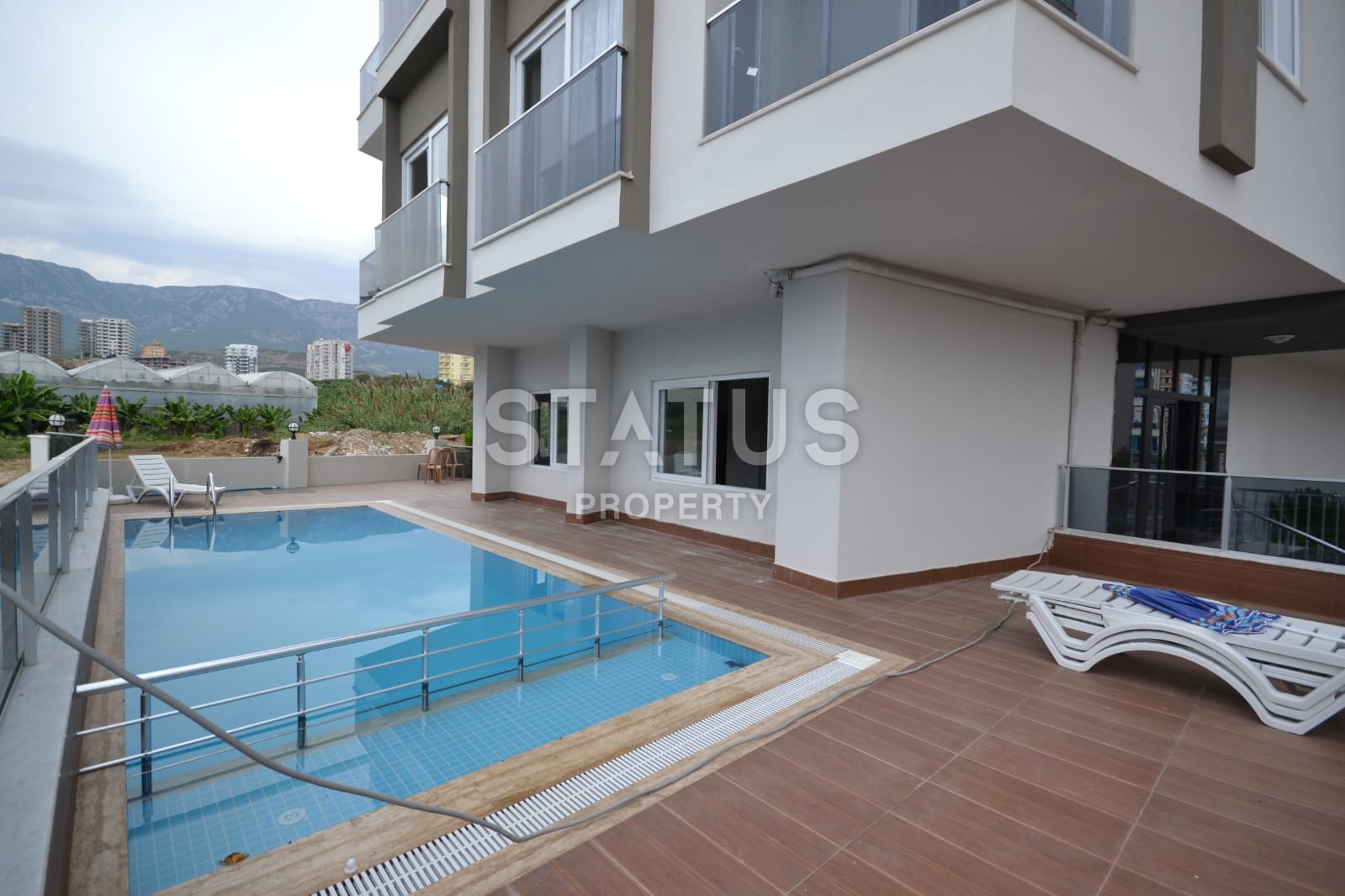 New penthouse 3+1 with furniture and appliances in Mahmutlar, 145 m2 фото 1