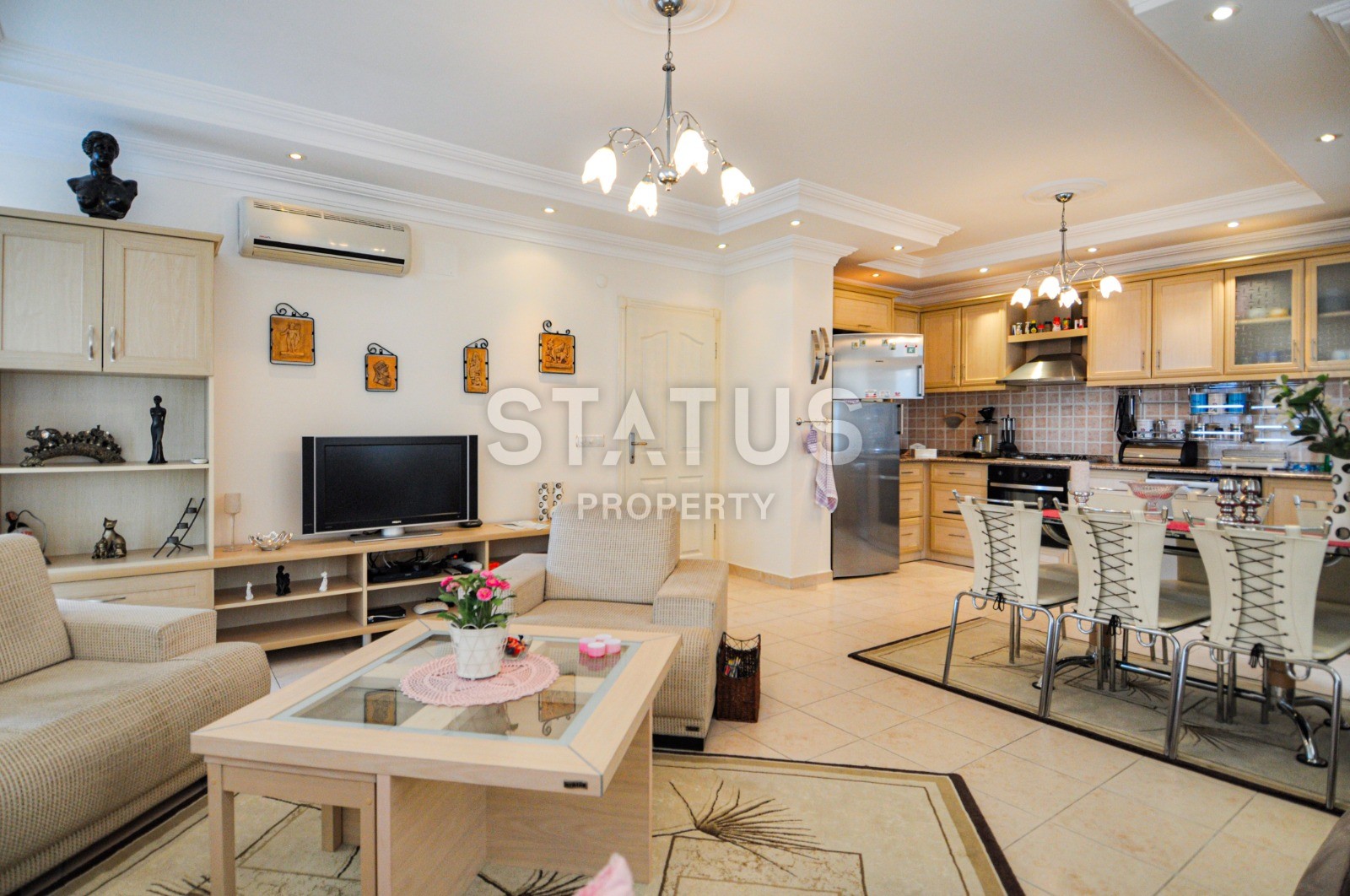 Furnished 2+1 apartments with mountain views in the central part of Alanya. фото 1