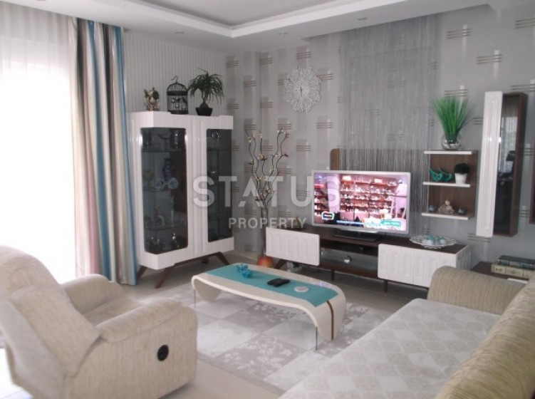 Apartment 3+1 in the center of Alanya with furniture and appliances in a complex with a swimming pool 600 meters from Cleopatra Beach photos 1