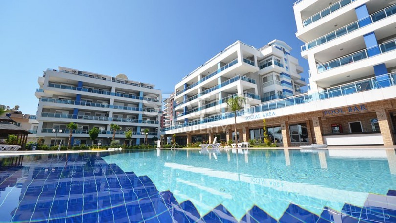 Two 1+1 apartments in a luxury complex with good infrastructure, 65 m2. Both, Alanya. фото 1