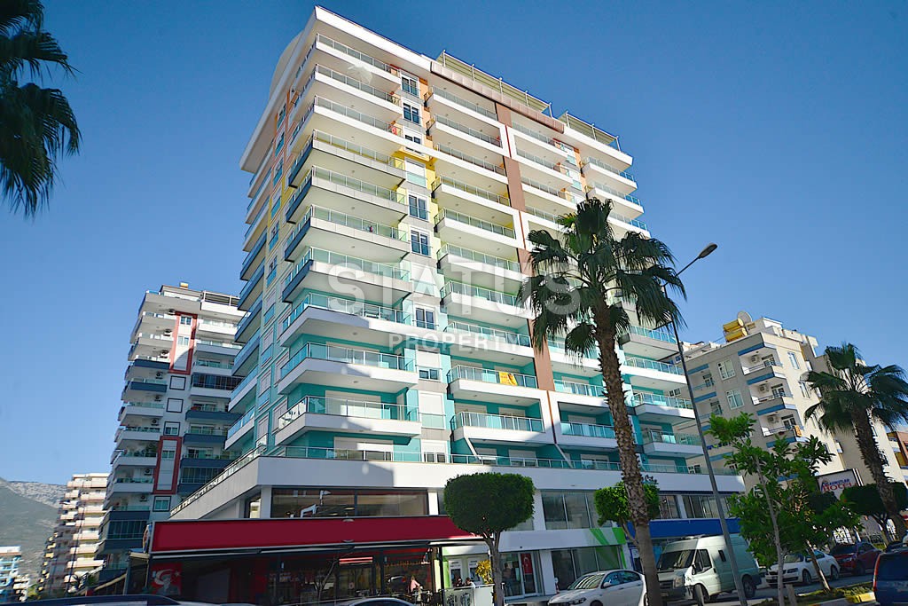Furnished apartment 3+1 with a separate kitchen in the center of Mahmutlar, 150 m2 фото 1