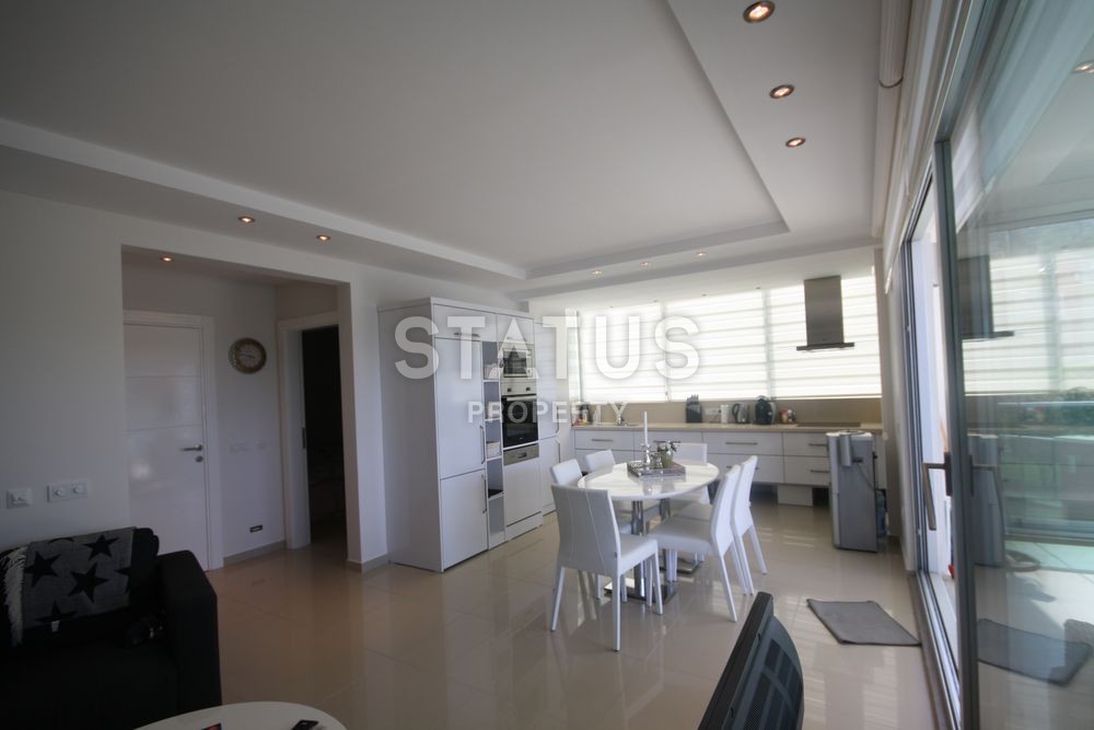 Apartment 2+1 in an excellent complex in Kargicak, 100 m2 фото 2