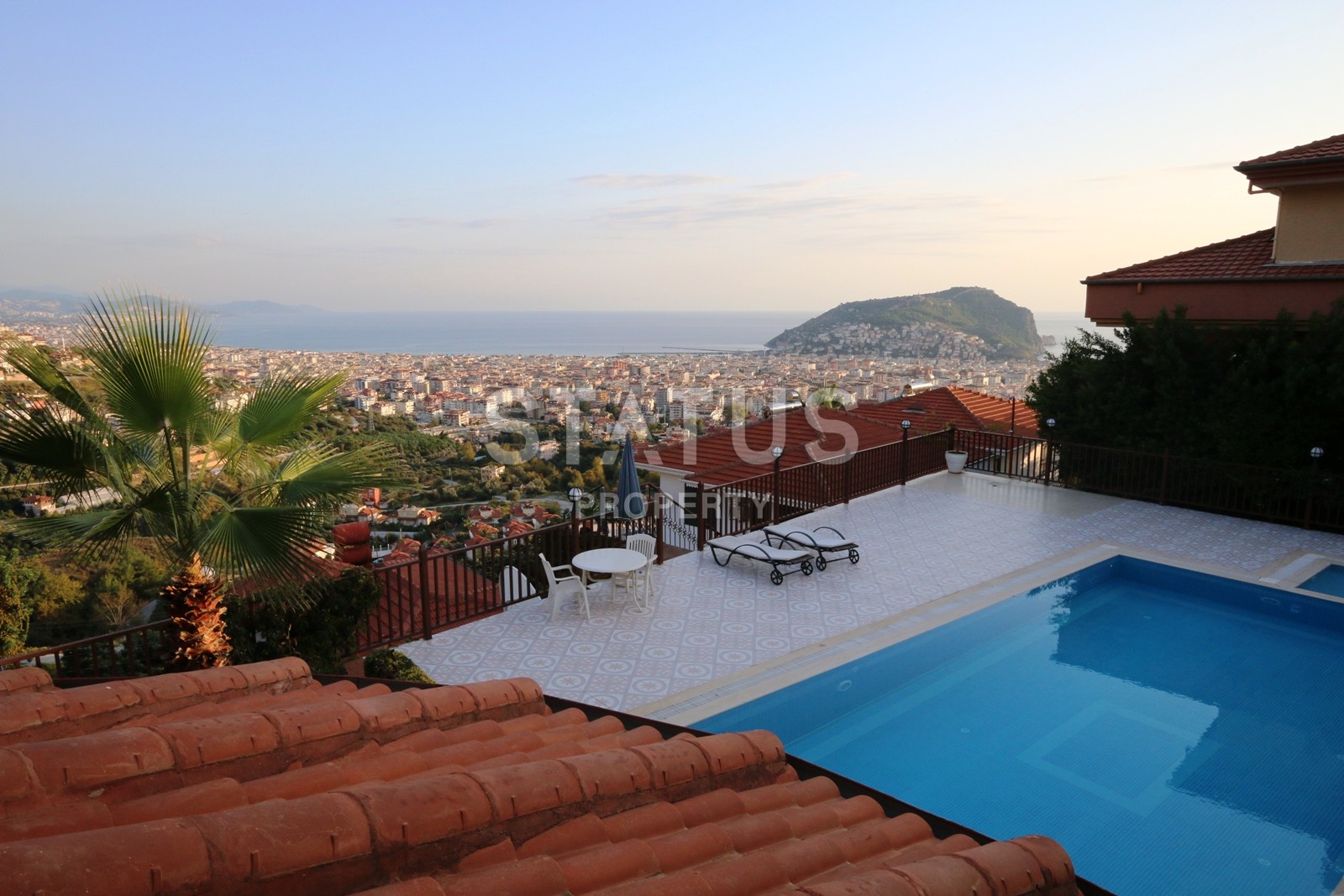 Stunning villa overlooking the Mediterranean Sea and all of Alanya. 230 sq.m. фото 1