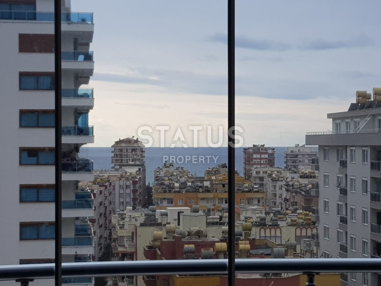 Three-room apartment in a solid complex in Mahmutlar with a sea view, 120 m2 фото 1