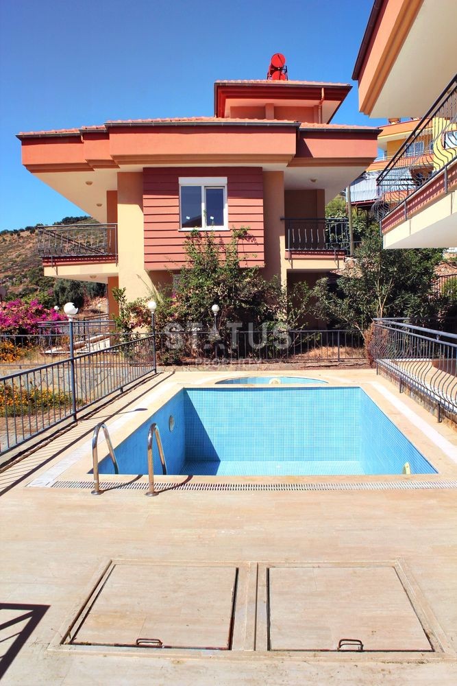 Villa with private pool in the central part of Alanya 240 sq.m. фото 2