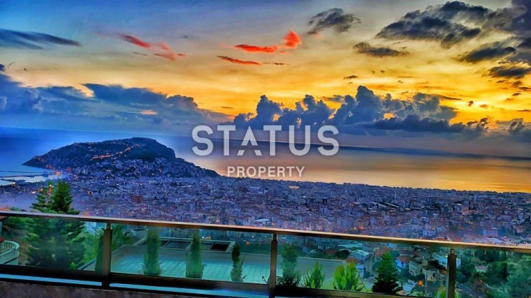 Luxurious 3+1 layout villa, 1040m2 with private territory, breathtaking view of Alanya fortress, Tepe area photos 1