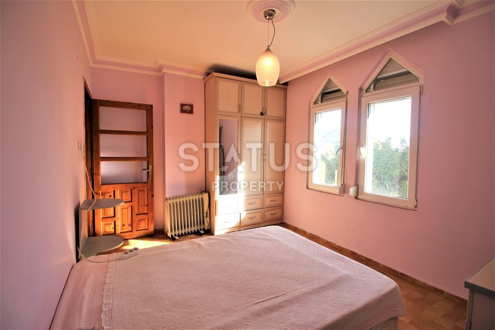 Budget apartment in the city center, a hundred meters from the sea, 55 m2 фото 2