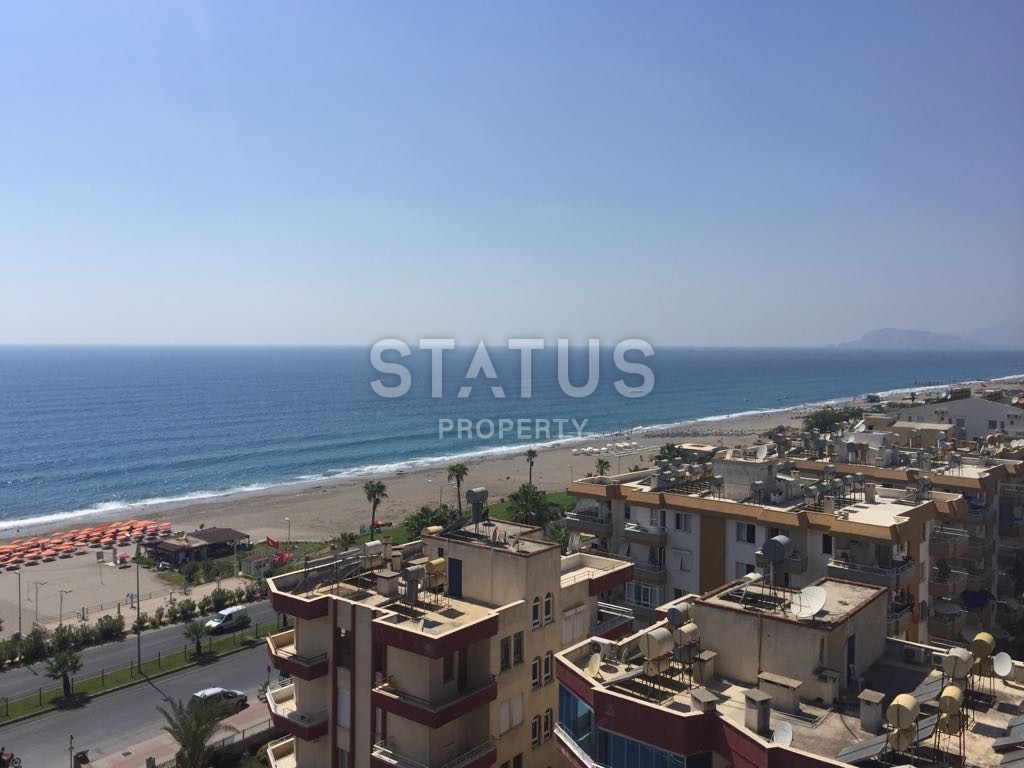 Large apartment with sea and mountain views on the first line in Mahmutlar 220 sq.m фото 1