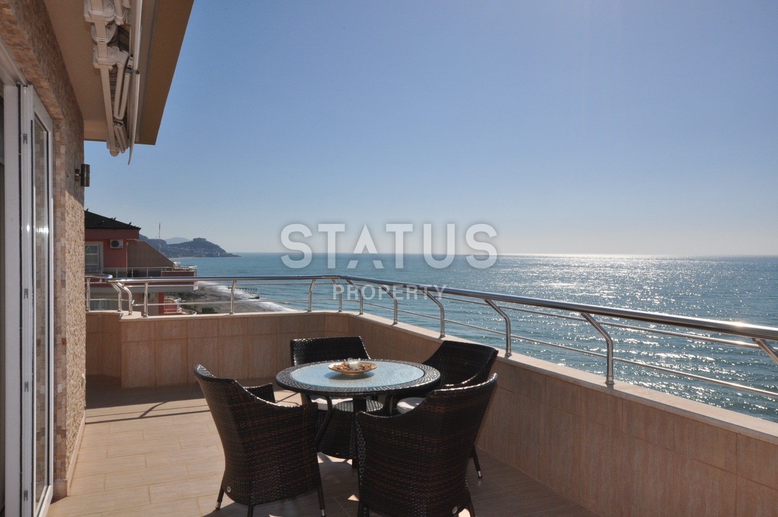 Duplex apartment 3+1 with direct sea views in one of the best complexes in Mahmutlar, 195 m2. фото 1