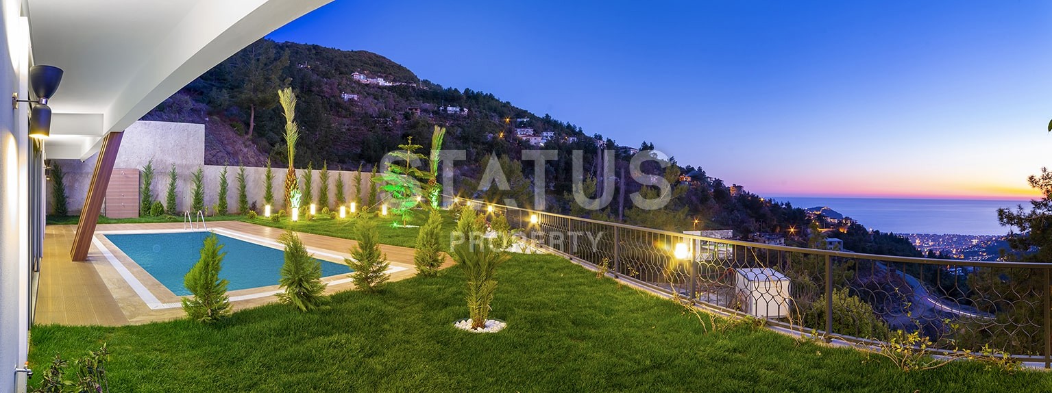 Premium class villas with panoramic views of the Mediterranean Sea. 258 m2. Center, Alanya фото 1