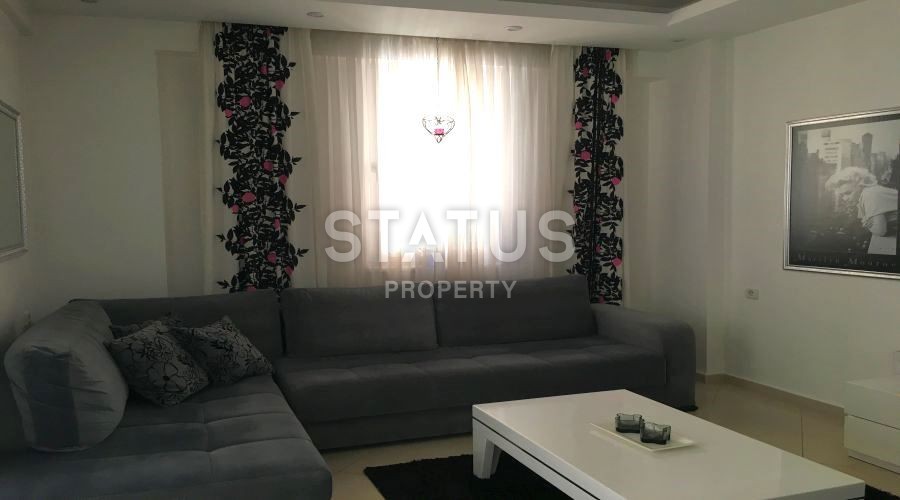 Three-room apartment with furniture in the city center, 100 m2 фото 2