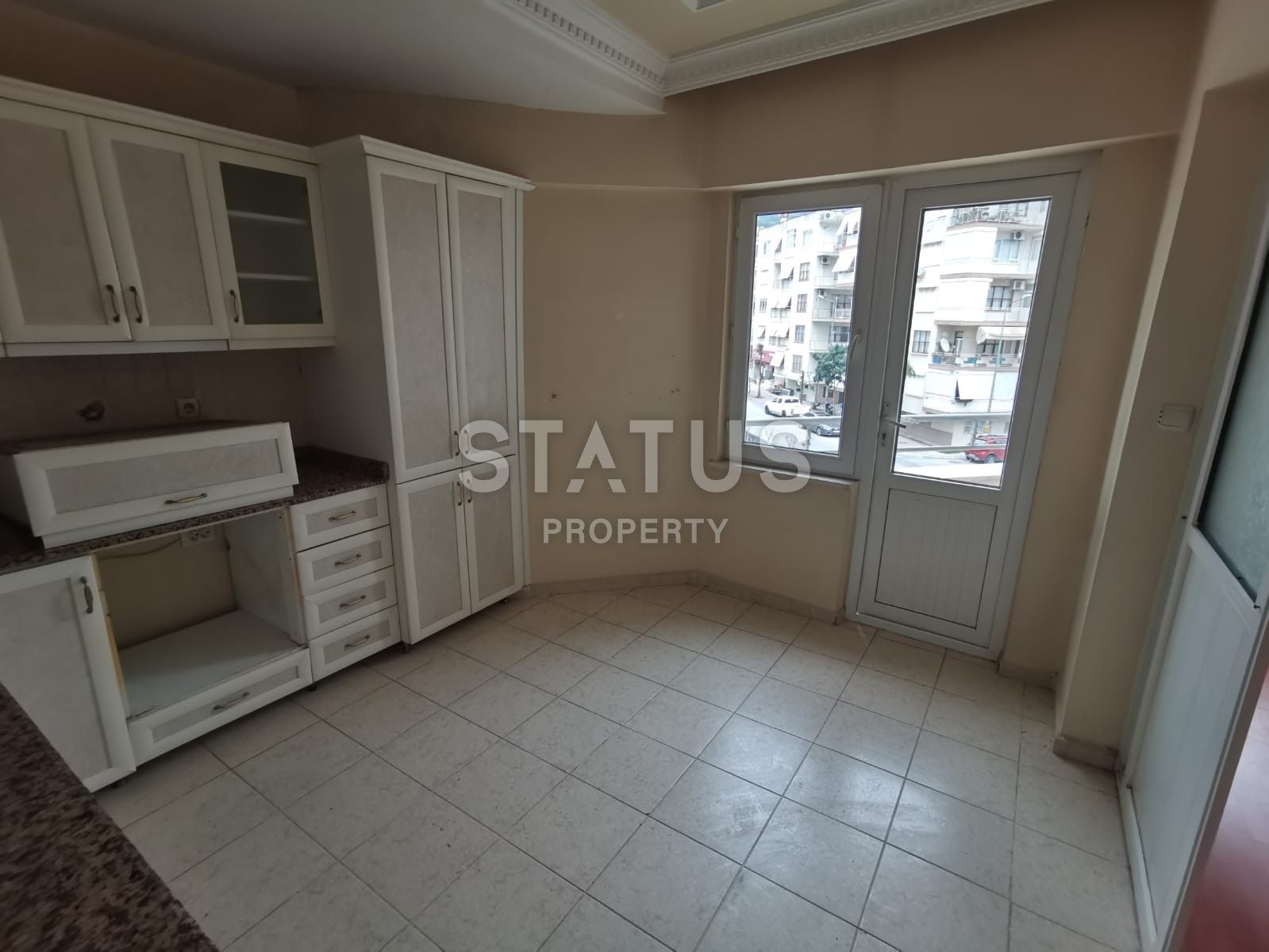 Apartment 2+1, 100 m2 at a good price in the central part of Alanya. фото 2