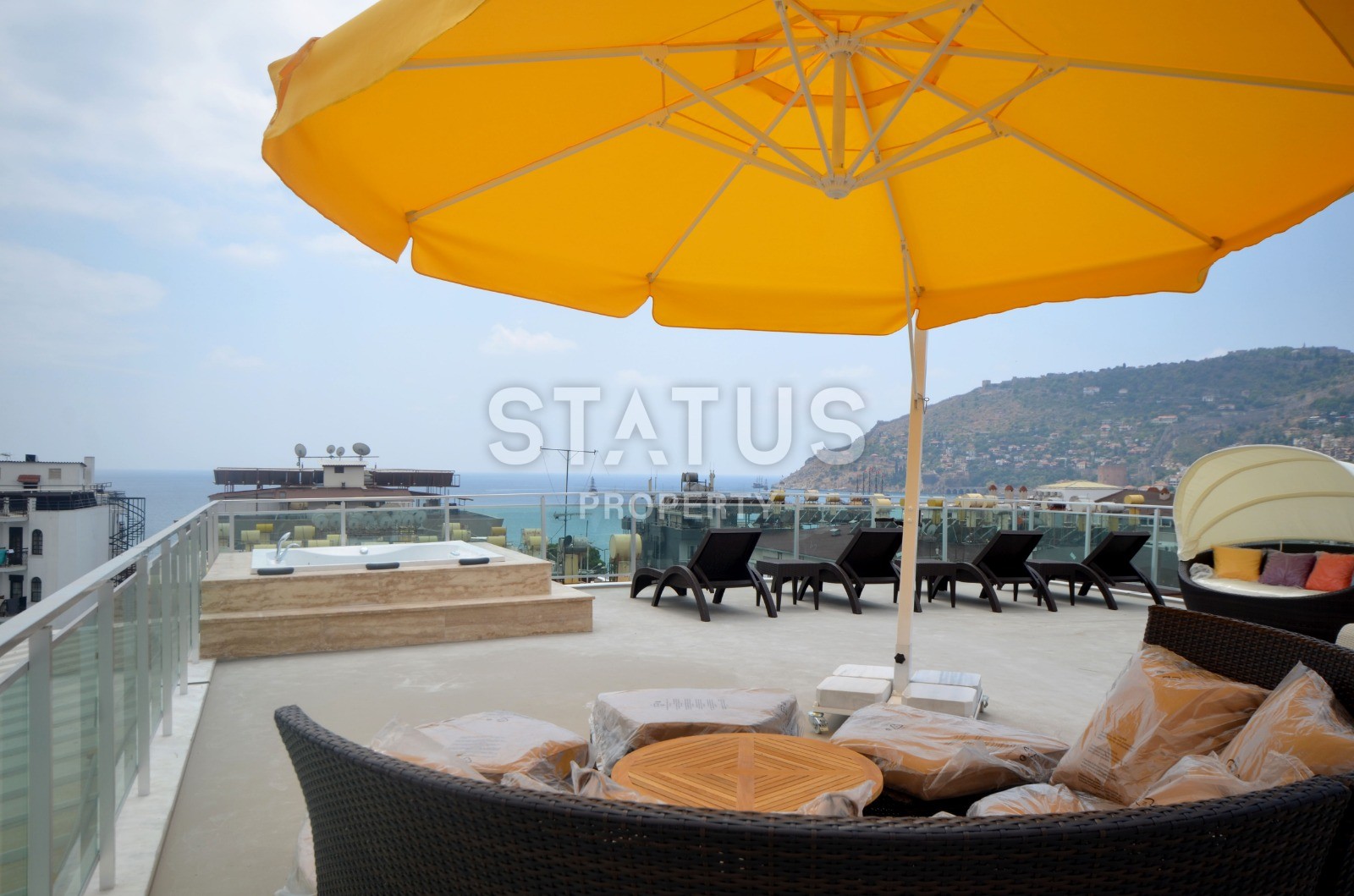 Apartment 2+1, 106 m2 just a minute walk from the sea in the very center of Alanya. фото 2