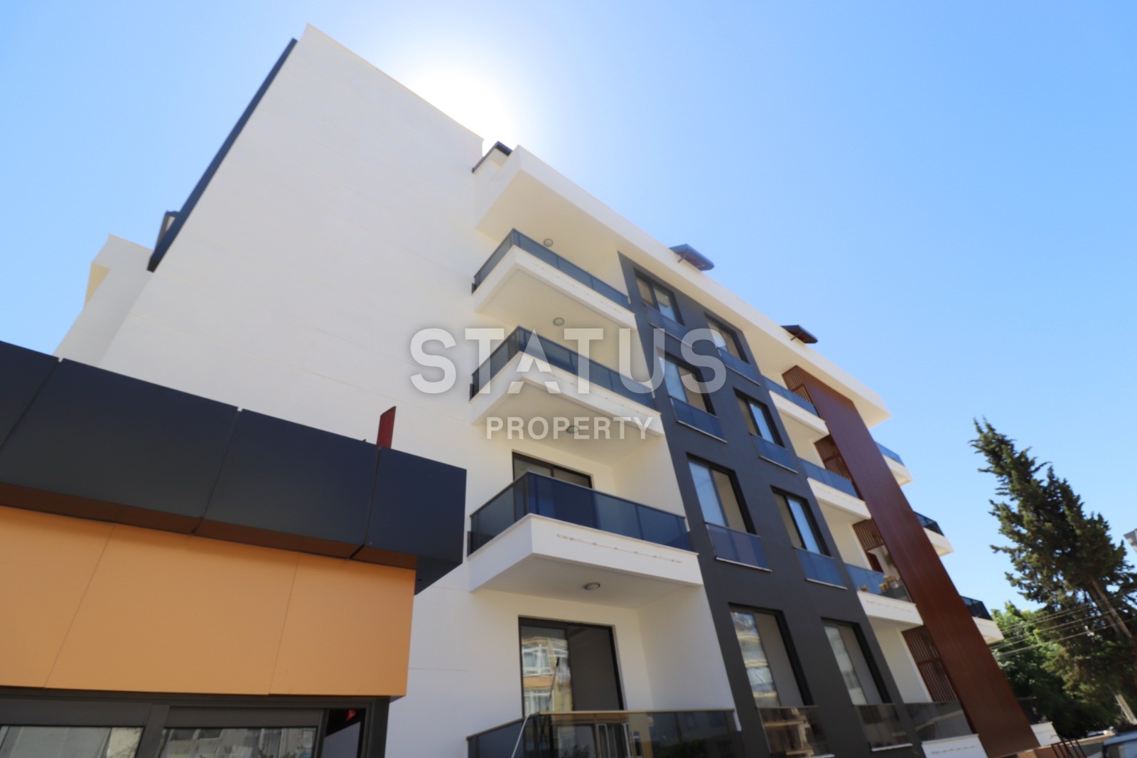 Three-room apartment in a new complex in the city center, 105 m2 фото 2