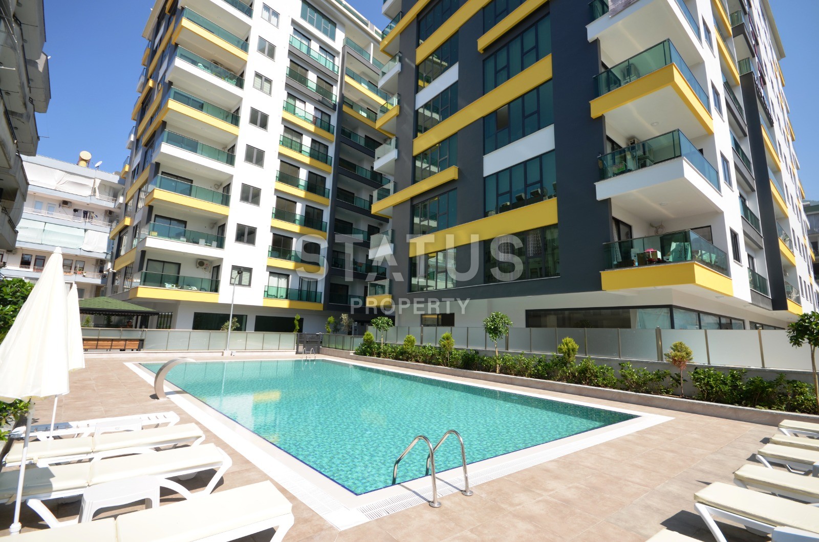 Spacious three-room apartment in a new house in the center of Alanya 110 sq.m. фото 1