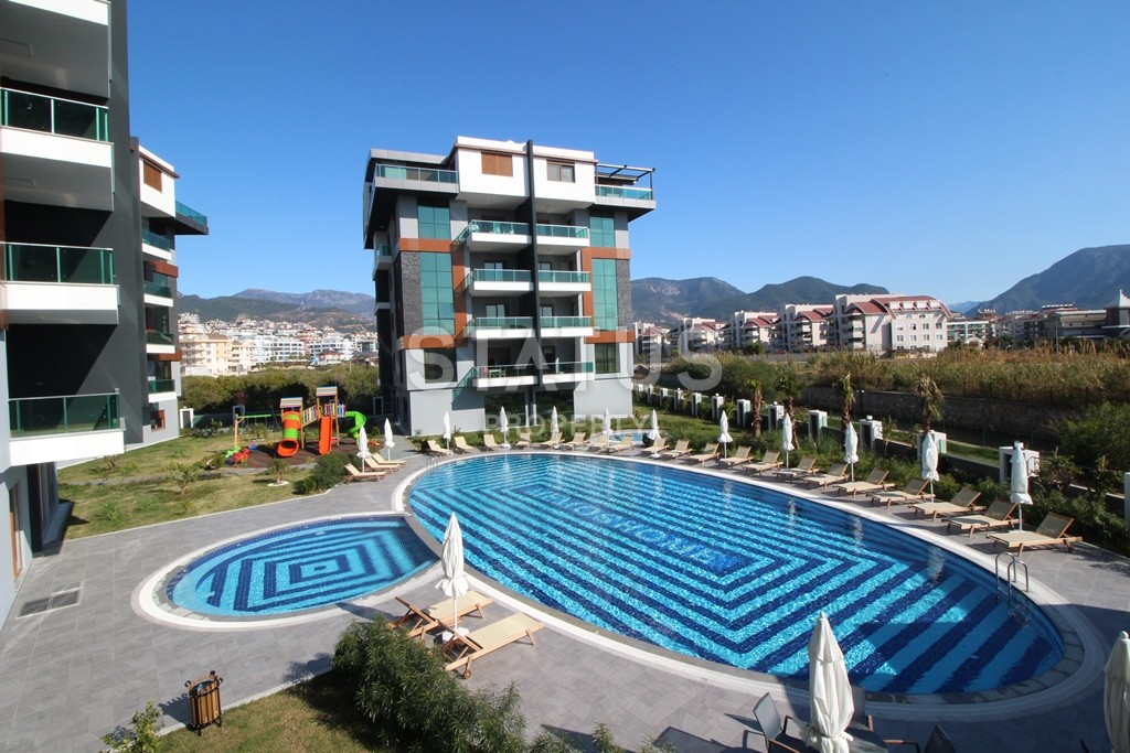 Prestigious 3+1 layout apartment, 180 m2 with a separate kitchen in a luxury complex, Oba district, Alanya фото 1