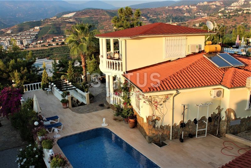 Cozy villa 3+1 with a private pool with gorgeous views of the sea and mountains, 220 m2 фото 2
