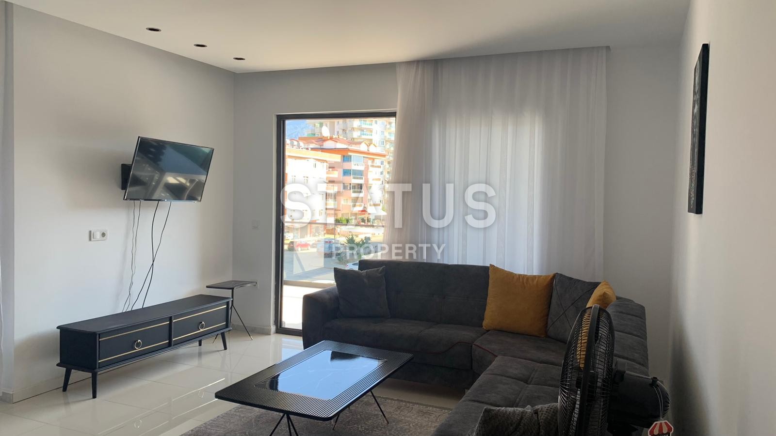 Three-room apartment in the city center, 100 m2 фото 1