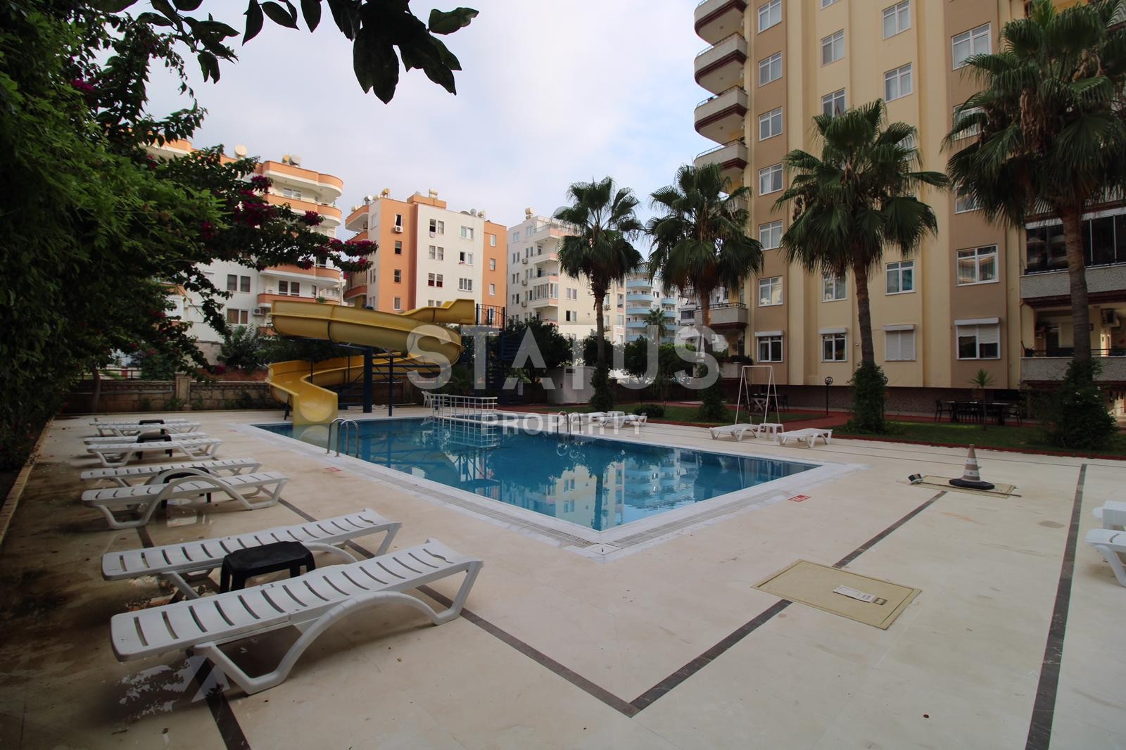 Spacious apartment 3+1, 150 m2 in a complex with infrastructure in Mahmutlar. фото 1