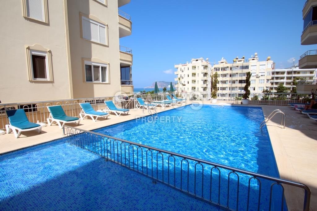 Three-room apartment 50 meters from the sea in Tosmur, 105m2 фото 1