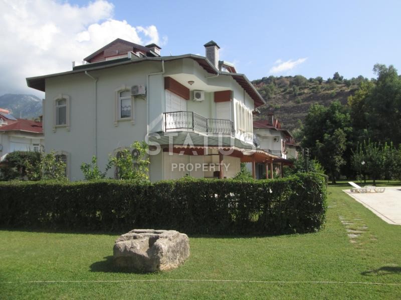 Beautiful villa in the area of the mountain river Dim Chai, 250 sq.m. фото 2