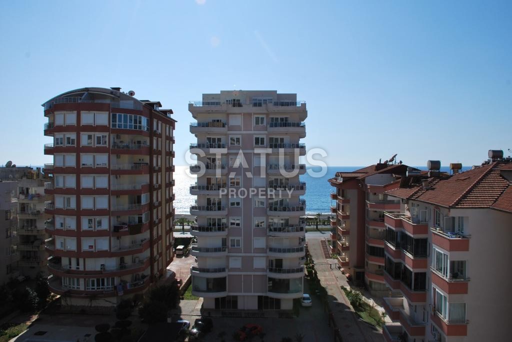 Large penthouse 4+1 on the first coastline at a great price, 25 m2 фото 1